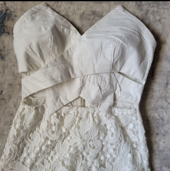 Reverse strapless Lace White Dress Sz Medium - Picture 2 of 9